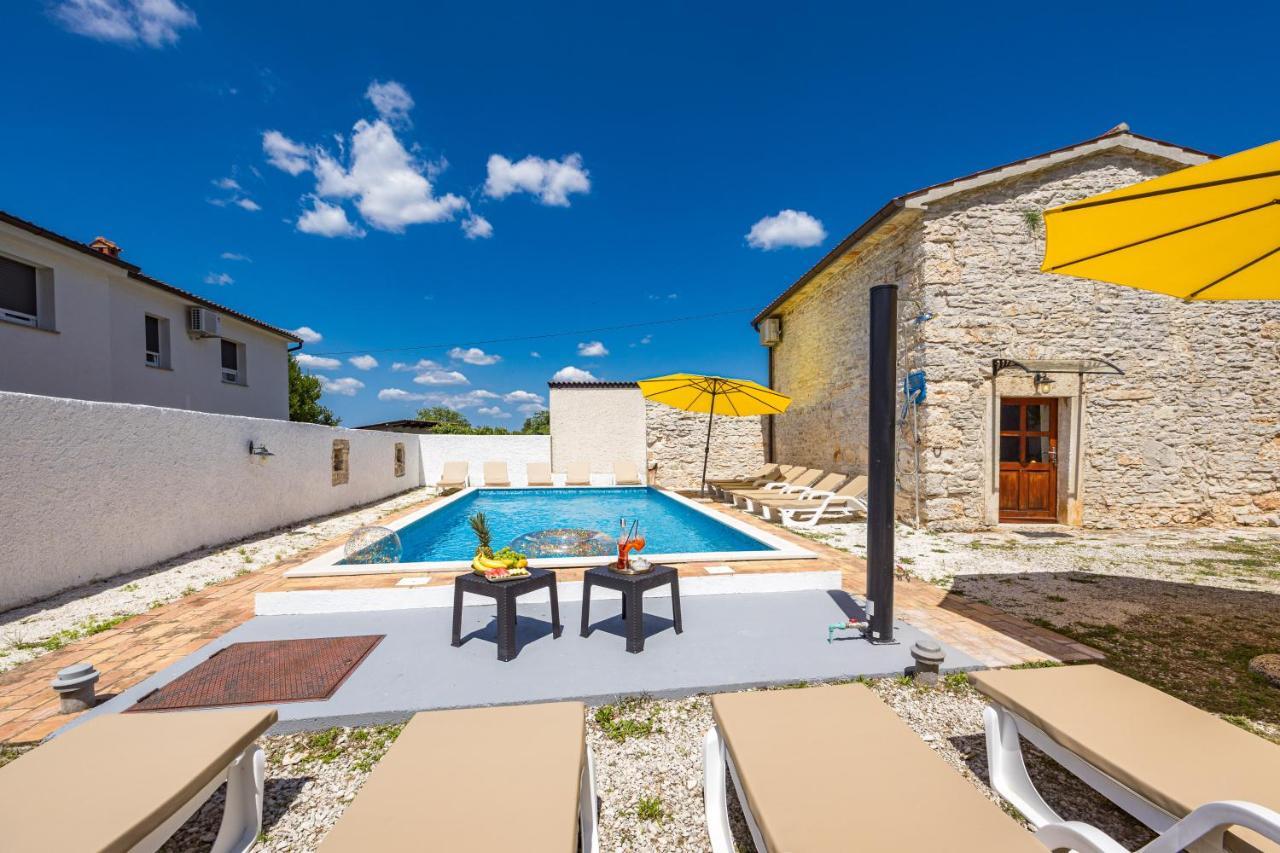 Villa Laura - Orihi Barban Exterior photo