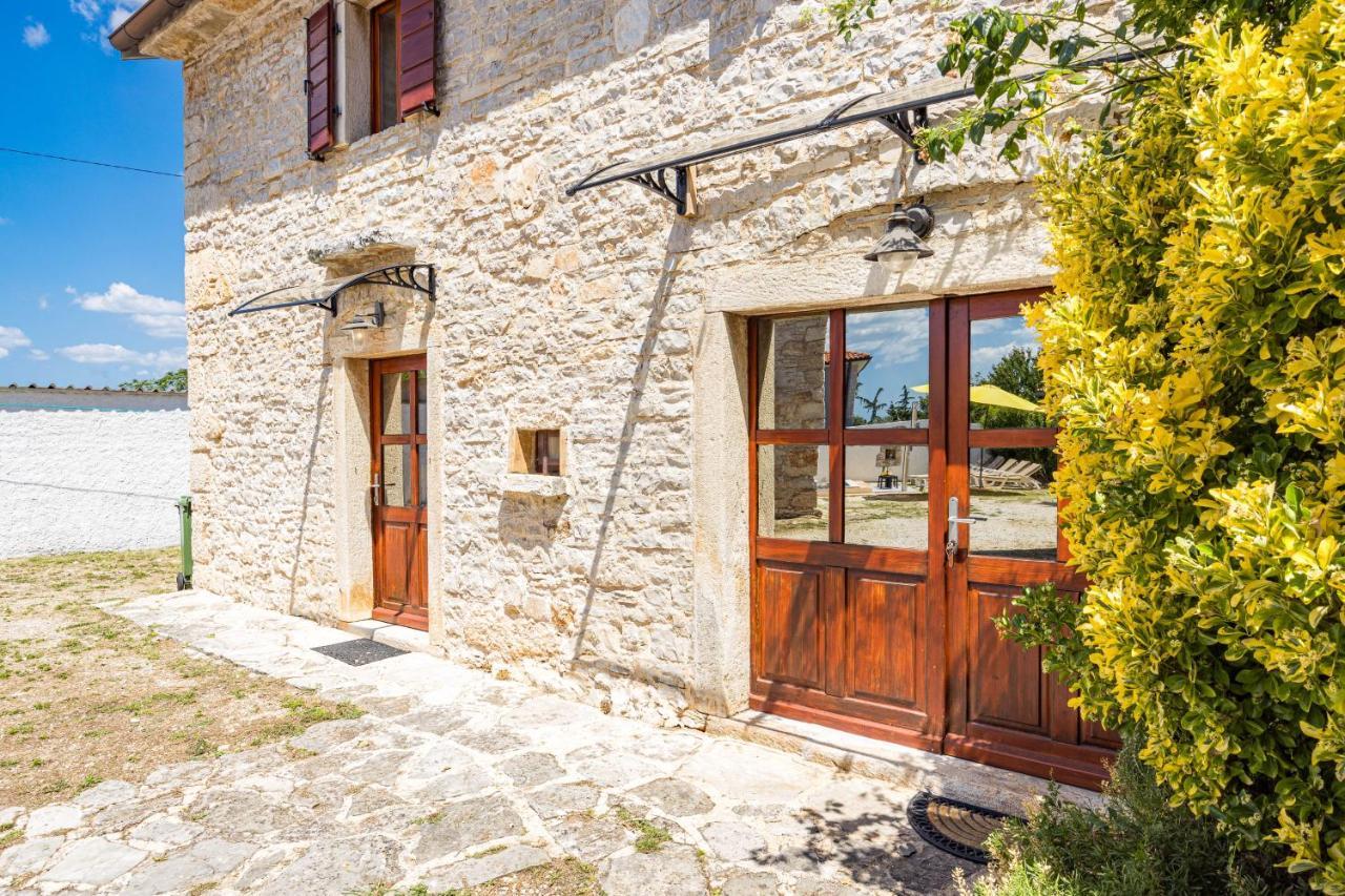 Villa Laura - Orihi Barban Exterior photo